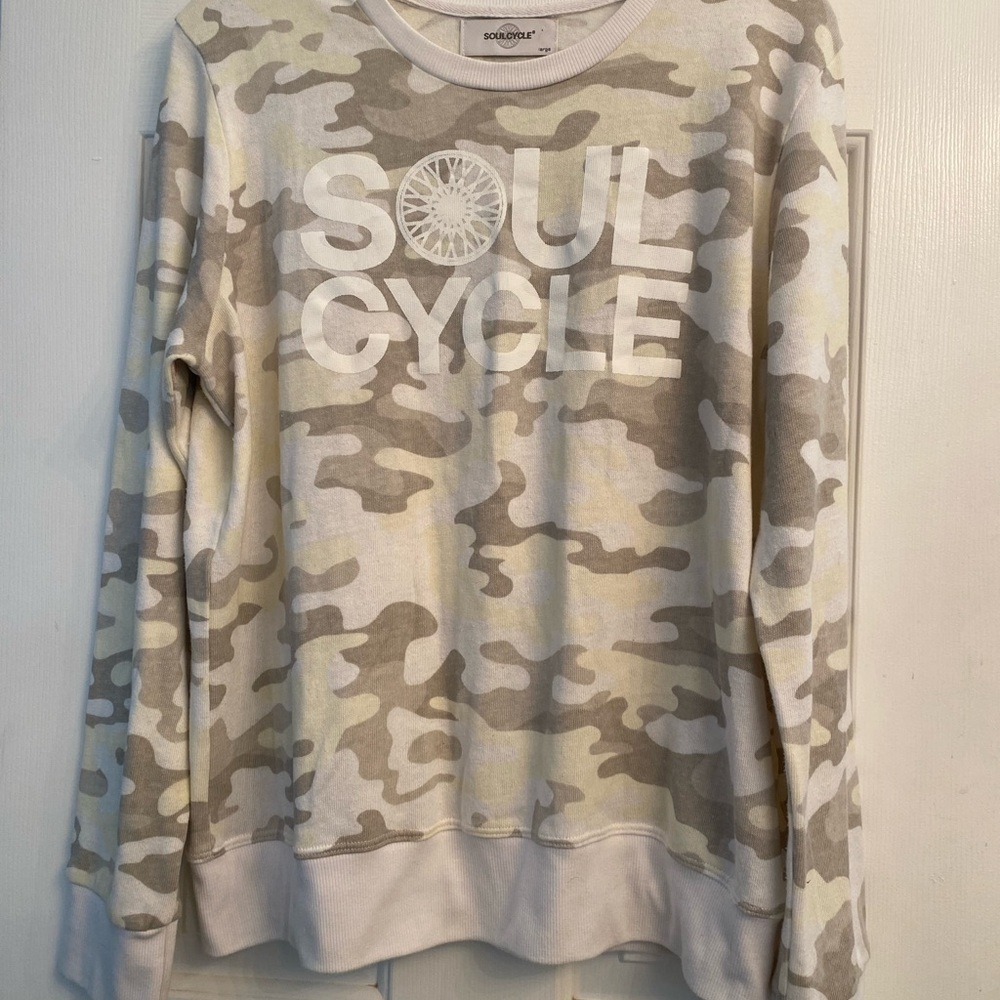 SoulCycle Camo Long Sleeve Sweatshirt L - Picture 3 of 10